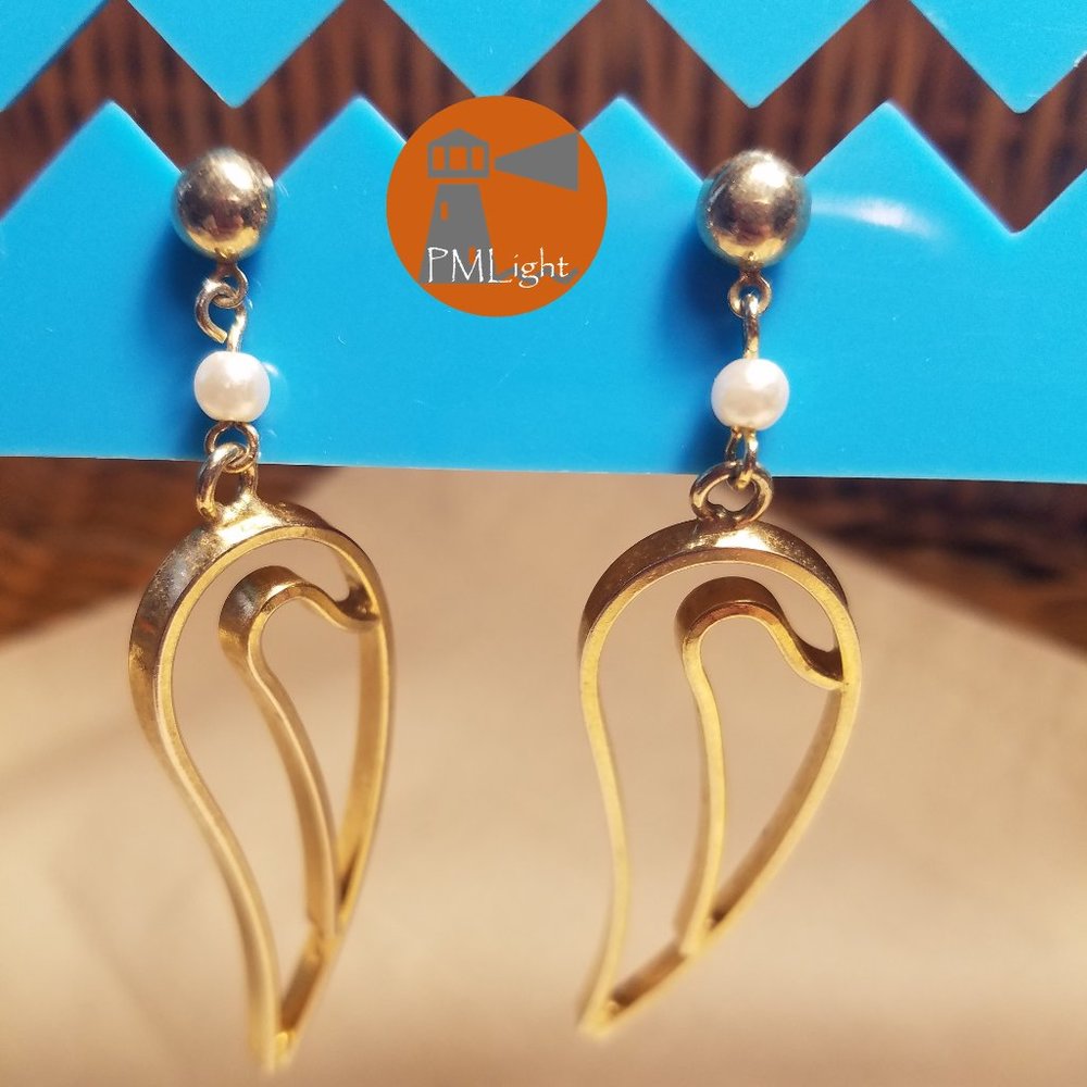 Gold Pearl Costume Dangle Earrings Paisley